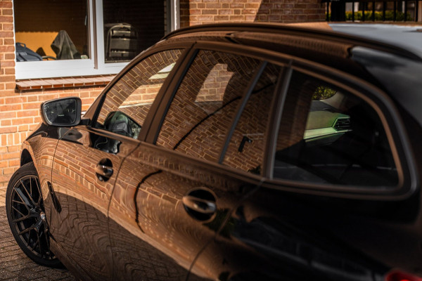BMW 3 Serie Touring 320d Executive Edition Trekhaak