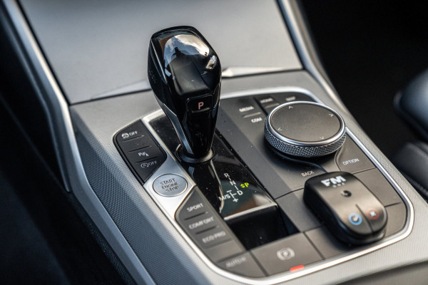 BMW 3 Serie Touring 320d Executive Edition Trekhaak