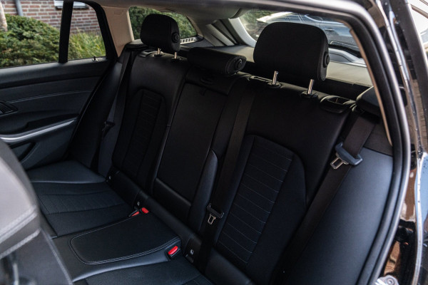 BMW 3 Serie Touring 320d Executive Edition Trekhaak
