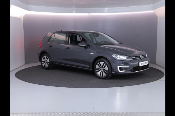 Volkswagen e-Golf E-DITION 136 pk | SOH 94%| Navigatie | Parkeersensoren | Adaptieve cruise control | LED koplampen |Apple Carplay/Android Auto |