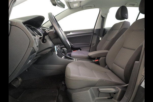 Volkswagen e-Golf E-DITION 136 pk | SOH 94%| Navigatie | Parkeersensoren | Adaptieve cruise control | LED koplampen |Apple Carplay/Android Auto |