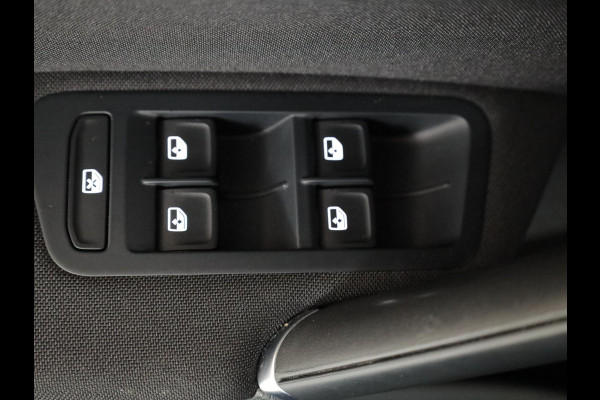 Volkswagen e-Golf E-DITION 136 pk | SOH 94%| Navigatie | Parkeersensoren | Adaptieve cruise control | LED koplampen |Apple Carplay/Android Auto |