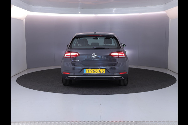 Volkswagen e-Golf E-DITION 136 pk | SOH 94%| Navigatie | Parkeersensoren | Adaptieve cruise control | LED koplampen |Apple Carplay/Android Auto |