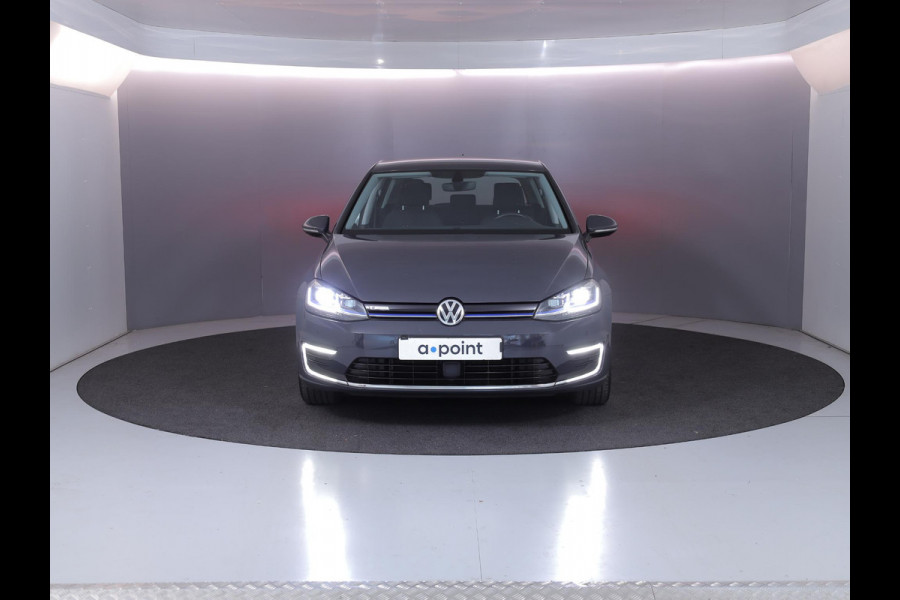 Volkswagen e-Golf E-DITION 136 pk | SOH 94%| Navigatie | Parkeersensoren | Adaptieve cruise control | LED koplampen |Apple Carplay/Android Auto |