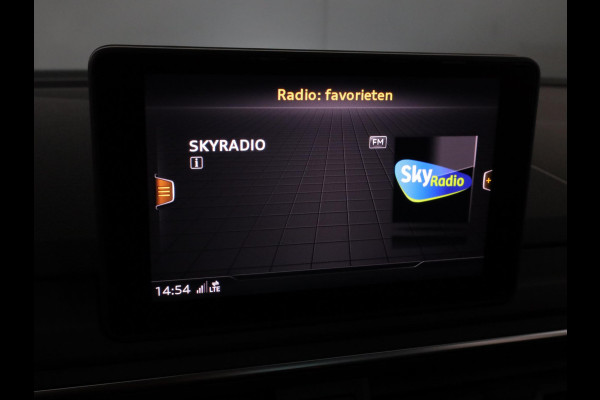 Audi A4 Avant 35 TFSI Sport Lease Edition 150pk | Navigatie | 17 inch Lichtmetalen velgen | Climatronic |   Sportstoelen | Parkeersensoren achter