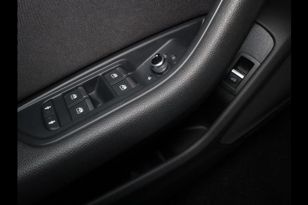 Audi A4 Avant 35 TFSI Sport Lease Edition 150pk | Navigatie | 17 inch Lichtmetalen velgen | Climatronic |   Sportstoelen | Parkeersensoren achter