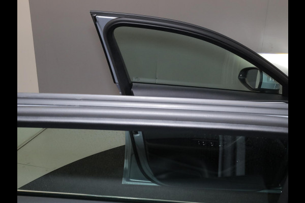 Audi A4 Avant 35 TFSI Sport Lease Edition 150pk | Navigatie | 17 inch Lichtmetalen velgen | Climatronic |   Sportstoelen | Parkeersensoren achter