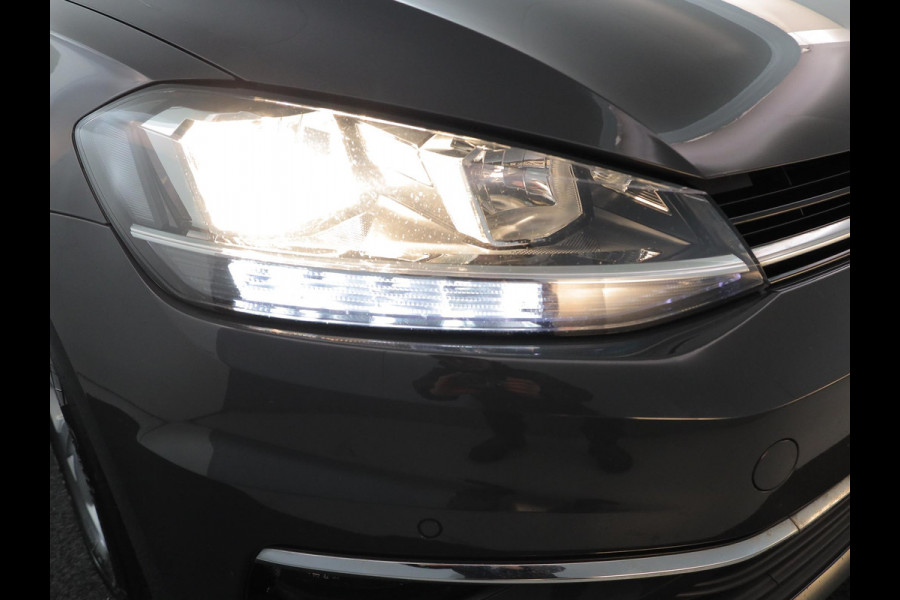 Volkswagen Golf 1.0 TSI Comfortline 115 pk | Navigatie | Parkeersensoren | Adaptieve cruise control | Apple Carplay/Android Auto |