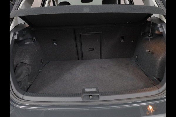 Volkswagen Golf 1.0 TSI Comfortline 115 pk | Navigatie | Parkeersensoren | Adaptieve cruise control | Apple Carplay/Android Auto |