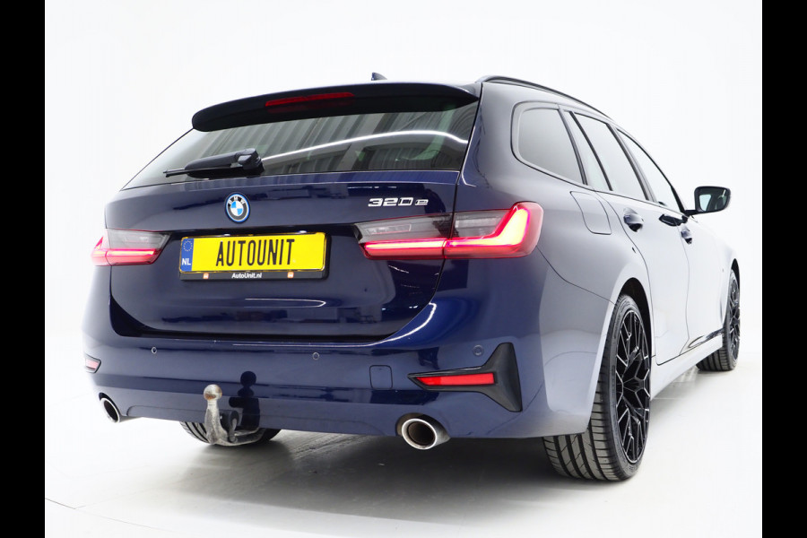 BMW 3 Serie Touring 320e Shadow Line | Trekhaak | Adaptive Cruise | Memory | Stoelverwarming | PDC | Dodehoek | Carplay