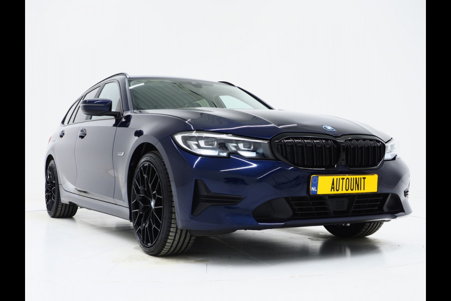 BMW 3 Serie Touring 320e Shadow Line | Trekhaak | Adaptive Cruise | Memory | Stoelverwarming | PDC | Dodehoek | Carplay