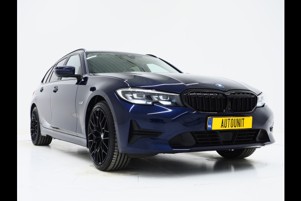 BMW 3 Serie Touring 320e Shadow Line | Trekhaak | Adaptive Cruise | Memory | Stoelverwarming | PDC | Dodehoek | Carplay