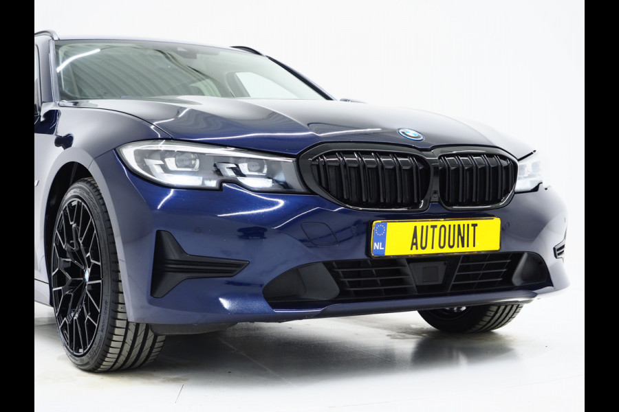 BMW 3 Serie Touring 320e Shadow Line | Trekhaak | Adaptive Cruise | Memory | Stoelverwarming | PDC | Dodehoek | Carplay