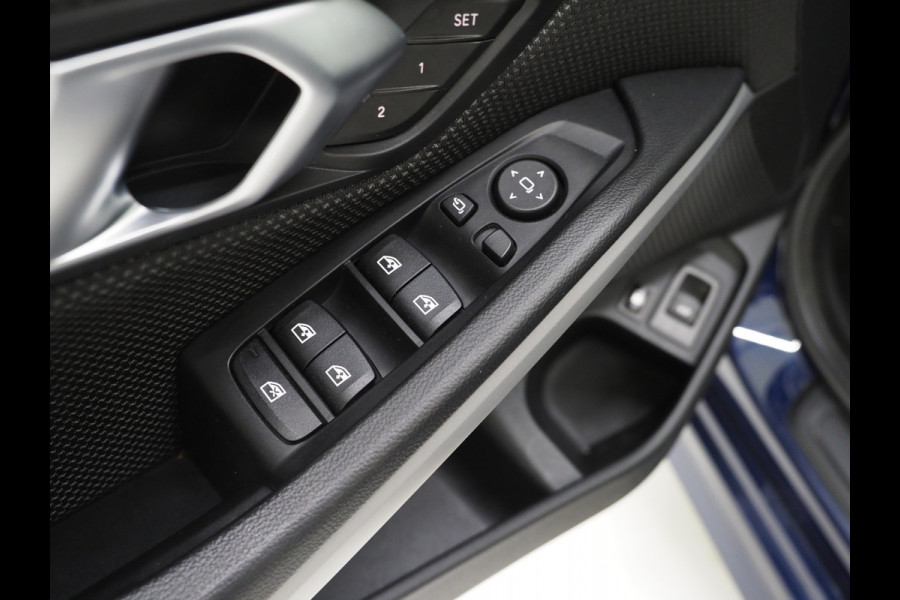 BMW 3 Serie Touring 320e Shadow Line | Trekhaak | Adaptive Cruise | Memory | Stoelverwarming | PDC | Dodehoek | Carplay