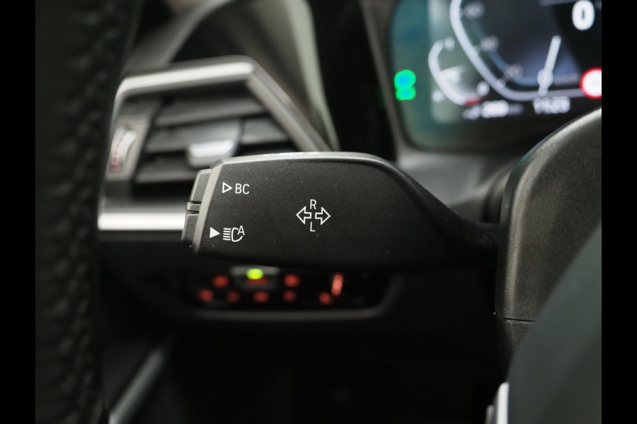 BMW 3 Serie Touring 320e Shadow Line | Trekhaak | Adaptive Cruise | Memory | Stoelverwarming | PDC | Dodehoek | Carplay