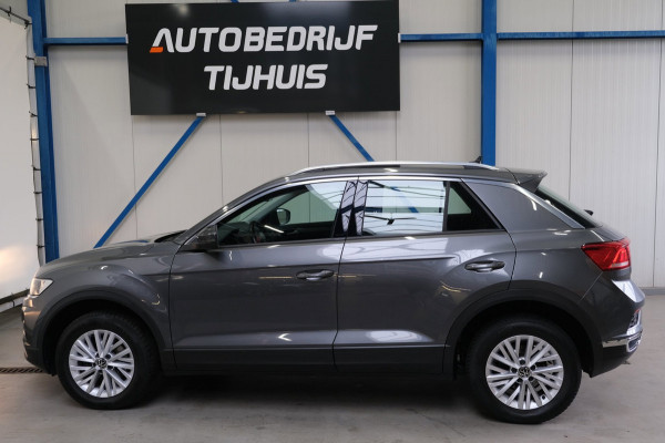 Volkswagen T-Roc 1.5 TSI Style Business Automaat - N.A.P. Airco, Crusie, Navi, PDC, Carplay.