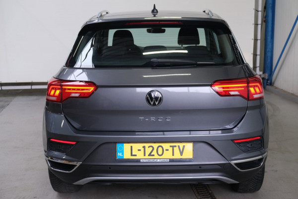 Volkswagen T-Roc 1.5 TSI Style Business Automaat - N.A.P. Airco, Crusie, Navi, PDC, Carplay.