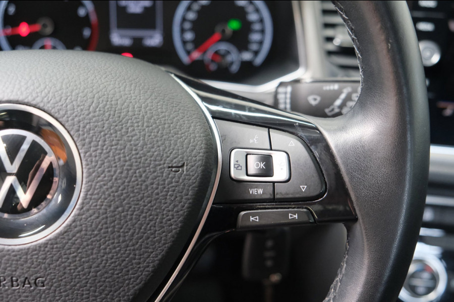 Volkswagen T-Roc 1.5 TSI Style Business Automaat - N.A.P. Airco, Crusie, Navi, PDC, Carplay.