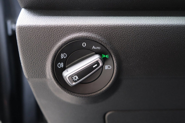 Volkswagen T-Roc 1.5 TSI Style Business Automaat - N.A.P. Airco, Crusie, Navi, PDC, Carplay.