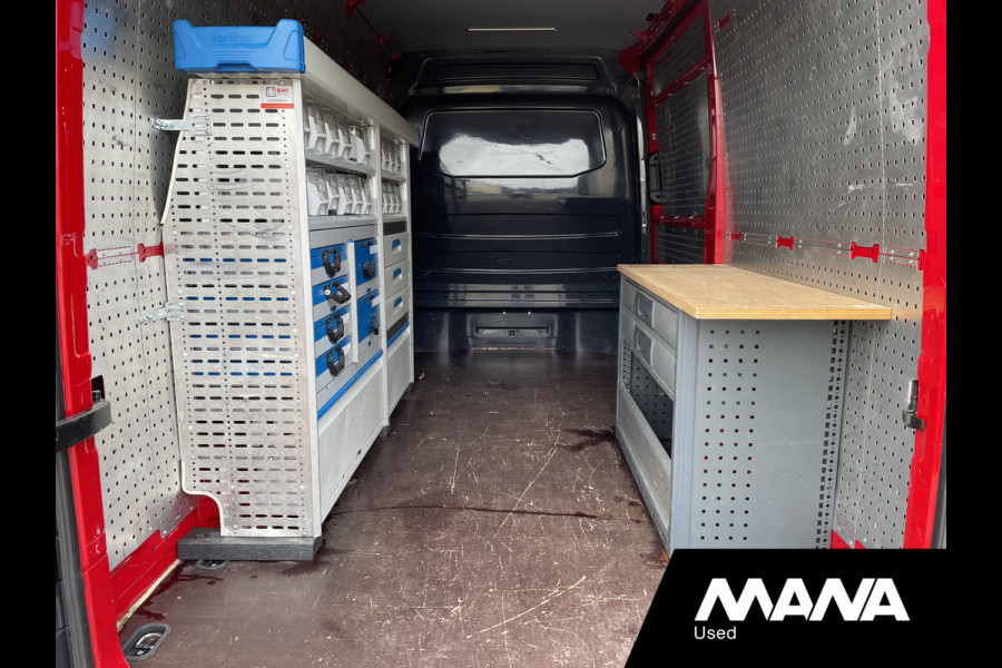 Volkswagen Crafter 35 2.0TDI 177PK L3H3 Highline Automaat Trekhaak Carplay Camera Vooruitverwarming