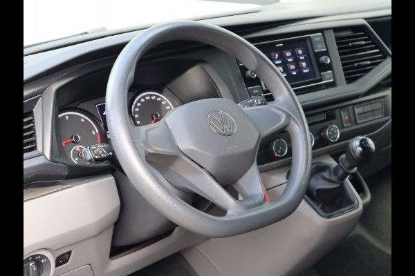 Volkswagen Transporter 2.0 TDI 111pk Euro 6 - Lang L2 - Trekhaak - Cruise - 3 Zits