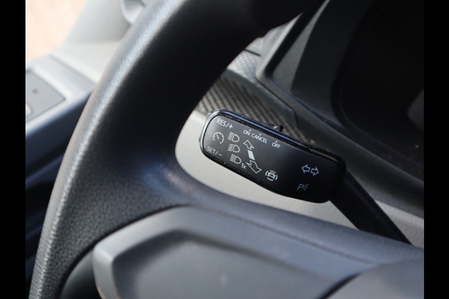 Volkswagen Transporter 2.0 TDI 111pk Euro 6 - Lang L2 - Trekhaak - Cruise - 3 Zits