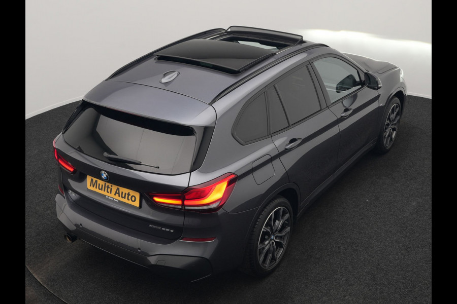 BMW X1 xDrive25e M Sport PHEV 221pk Dealer O.H. | Trekhaak Af Fabriek | Panodak | Adaptive Cruise | Head Up | Camera | Lederen Sportstoelen Memory & Verwarmd | Harman / Kardon | Keyless | Sfeerverlichting | Navigatie | DAB | Plug In Hybrid