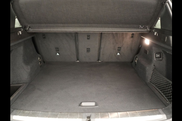 BMW X1 xDrive25e M Sport PHEV 221pk Dealer O.H. | Trekhaak Af Fabriek | Panodak | Adaptive Cruise | Head Up | Camera | Lederen Sportstoelen Memory & Verwarmd | Harman / Kardon | Keyless | Sfeerverlichting | Navigatie | DAB | Plug In Hybrid