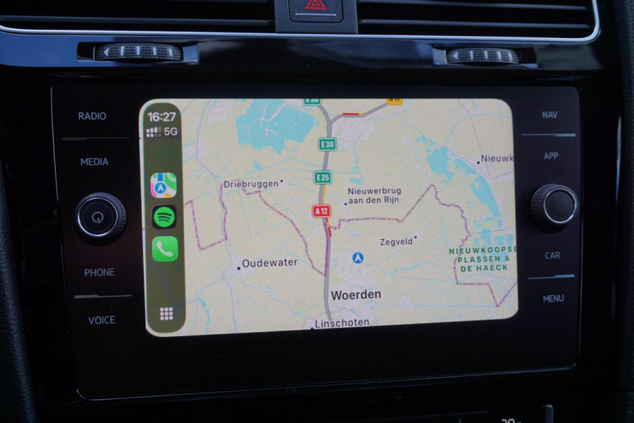 Volkswagen Golf 1.0 TSI 110PK Highline/19 Inch/Liefhebbersauto!!/ Moet gezien worden!!