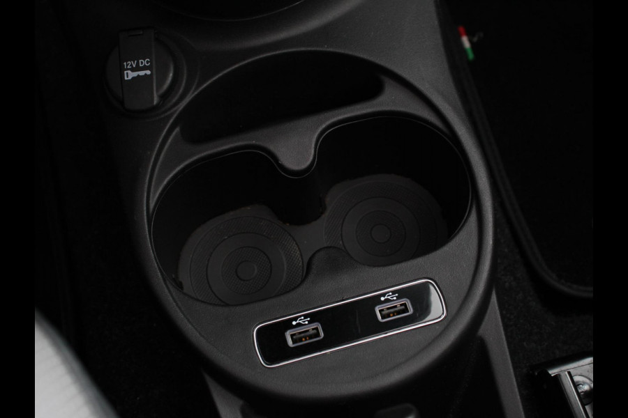 Fiat 500C 1.0 Hybrid Star Airco Cruise control Navigatie Parkeersensor achter Radio Apple Carplay/ Android Auto
