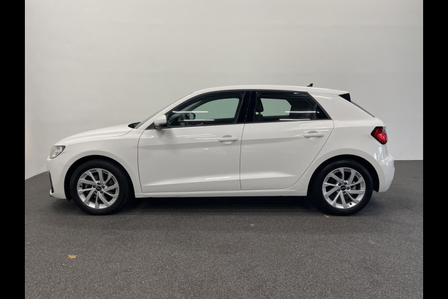Audi A1 Sportback 30 TFSI 110pk S-Tronic Advanced edition Navigatie Apple Carplay / Android Auto Climate Control Camera Parkeer sensoren Dab