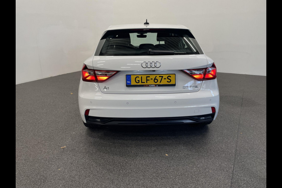 Audi A1 Sportback 30 TFSI 110pk S-Tronic Advanced edition Navigatie Apple Carplay / Android Auto Climate Control Camera Parkeer sensoren Dab