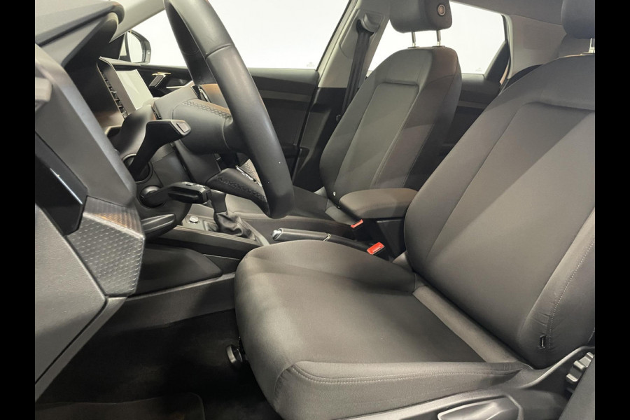 Audi A1 Sportback 30 TFSI 110pk S-Tronic Advanced edition Navigatie Apple Carplay / Android Auto Climate Control Camera Parkeer sensoren Dab