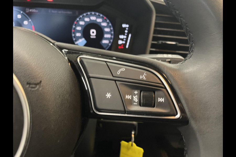 Audi A1 Sportback 30 TFSI 110pk S-Tronic Advanced edition Navigatie Apple Carplay / Android Auto Climate Control Camera Parkeer sensoren Dab