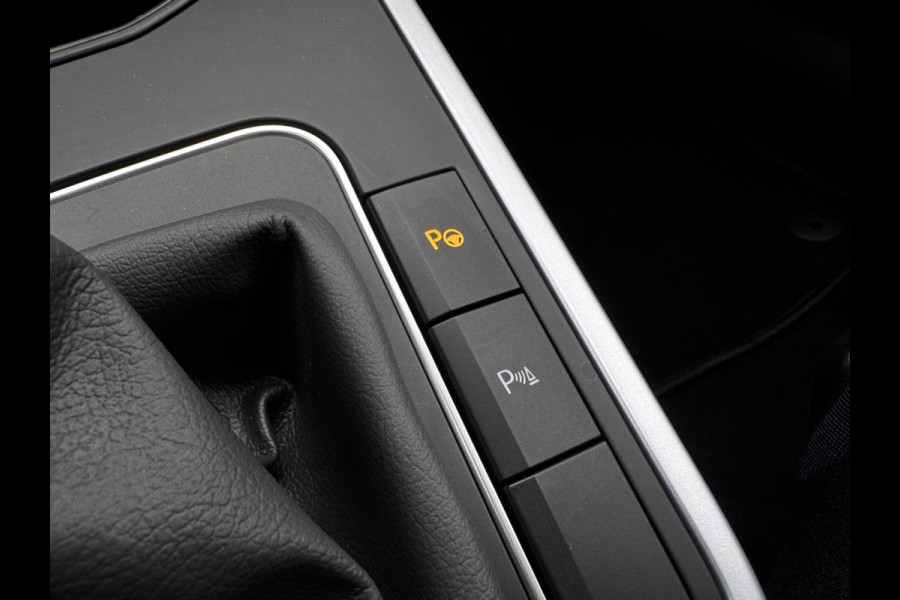 Seat Arona 1.0 EcoTSI FR Anniversary Automaat | Camera | Stoelverwarming | Adaptive Cruise | 4s banden |