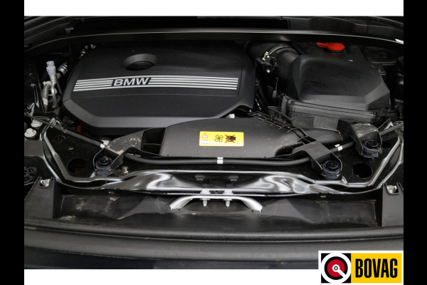 BMW X1 xDrive25e M-sport 245 PK automaat | Stoelverwarming + massage | Stuurverwarming | Navigatie Keyless, Elektrische achterklep, Privacy glas, App-connect, Cruise, Led