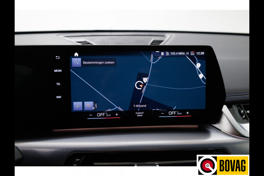 BMW X1 xDrive25e M-sport 245 PK automaat | Stoelverwarming + massage | Stuurverwarming | Navigatie Keyless, Elektrische achterklep, Privacy glas, App-connect, Cruise, Led