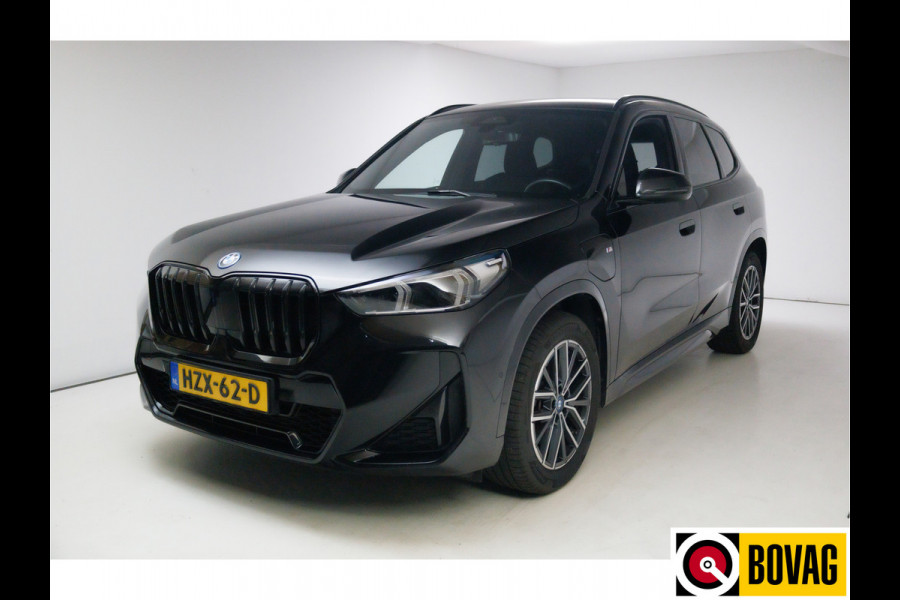 BMW X1 xDrive25e M-sport 245 PK automaat | Stoelverwarming + massage | Stuurverwarming | Navigatie Keyless, Elektrische achterklep, Privacy glas, App-connect, Cruise, Led