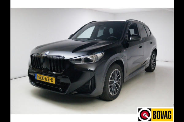 BMW X1 xDrive25e M-sport 245 PK automaat | Stoelverwarming + massage | Stuurverwarming | Navigatie Keyless, Elektrische achterklep, Privacy glas, App-connect, Cruise, Led