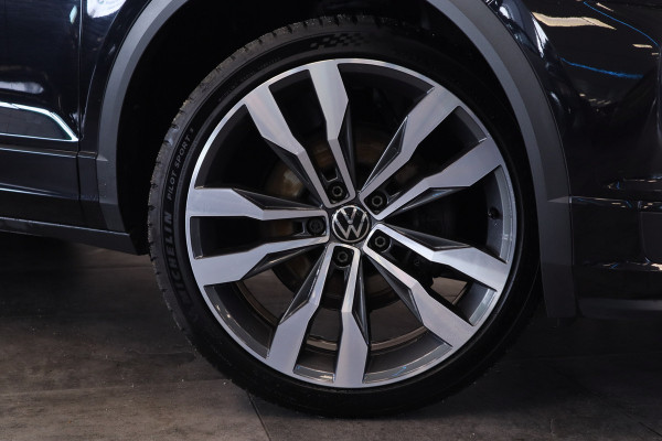 Volkswagen T-Roc 1.5 TSI Sport Panorama dak Stuurwielverwarming ! 2e Paasdag geopend van 12.00 tot 17:00u !