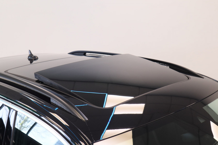 Volkswagen T-Roc 1.5 TSI Sport Panorama dak Stuurwielverwarming ! 2e Paasdag geopend van 12.00 tot 17:00u !