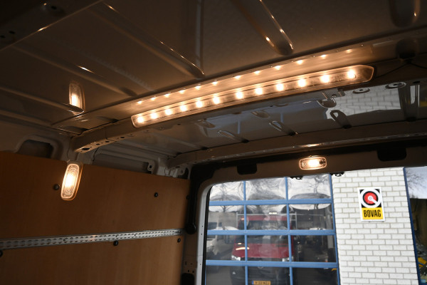 Mercedes-Benz Sprinter 317 CDI L3H2 Pro MBUX met parkeer pakket, 270 graden deuren, Etc.