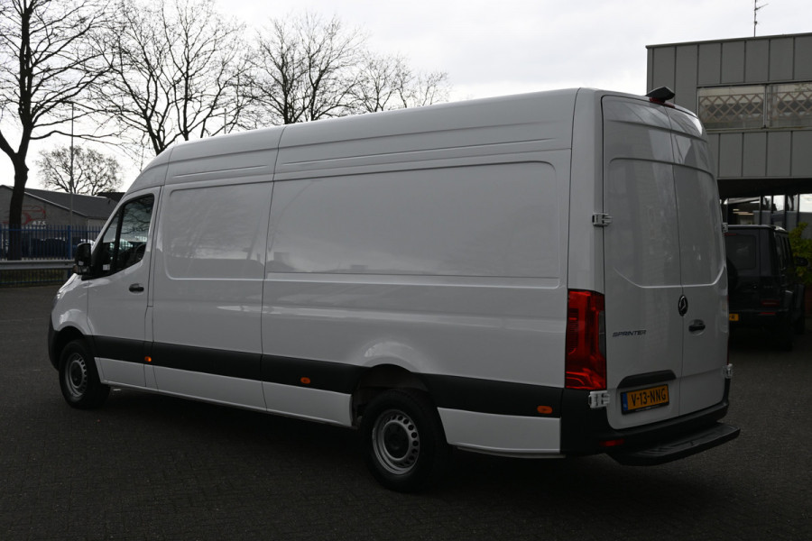 Mercedes-Benz Sprinter 317 CDI L3H2 Pro MBUX met parkeer pakket, 270 graden deuren, Etc.