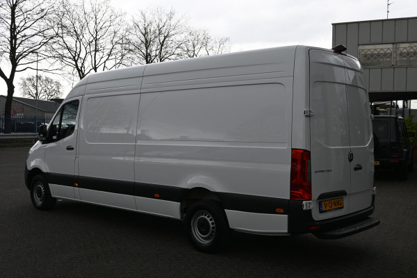 Mercedes-Benz Sprinter 317 CDI L3H2 Pro MBUX met parkeer pakket, 270 graden deuren, Etc.