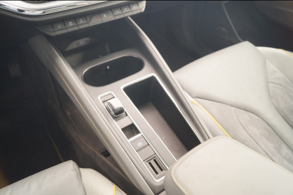 Škoda ENYAQ iV 80 204pk 77kWh -SOH89%-TREKHAAK-PANO-ECC-PDC-