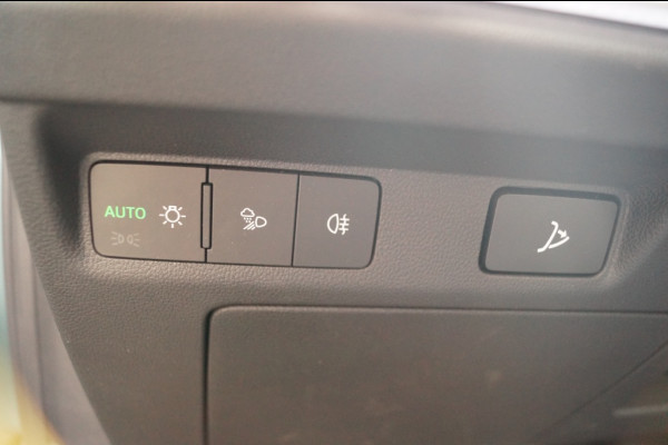 Škoda ENYAQ iV 80 204pk 77kWh -SOH89%-TREKHAAK-PANO-ECC-PDC-