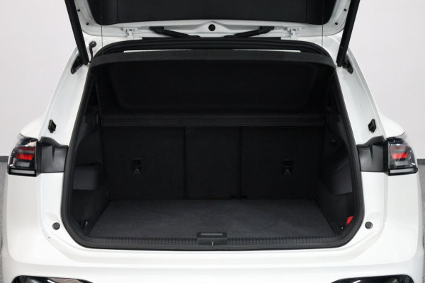 Volkswagen Tiguan 1.5 eTSI 3x R-Line IQ+LED/VIRTUAL/SFEER/PANO/ALCANTARA+S.VERWARMING/20" LMV/CAM/LINE/ACC/ECC/12 MDN GARANTIE!