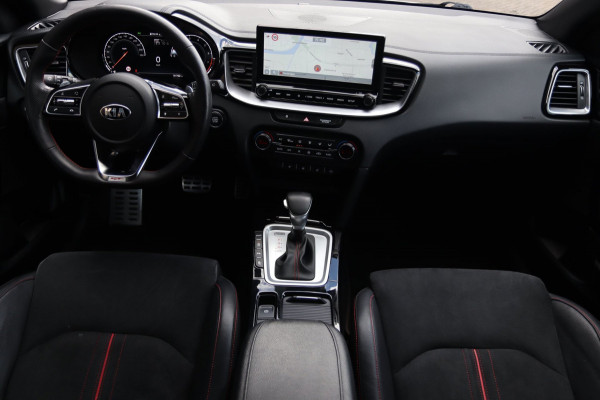 Kia ProCeed 1.6 T-GDI GT / PANODAK / KEYLESS / MEMORY / JBL / CAMERA / CARPLAY