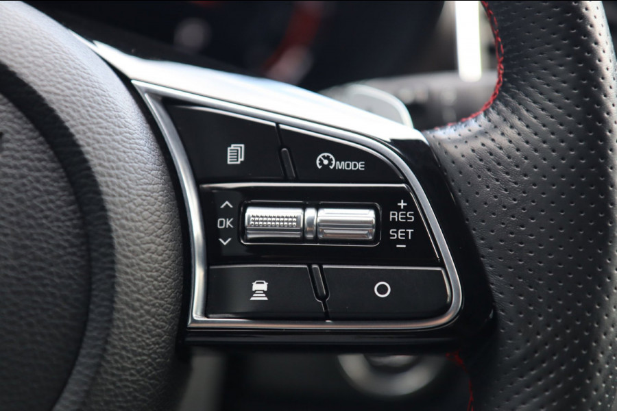 Kia ProCeed 1.6 T-GDI GT / PANODAK / KEYLESS / MEMORY / JBL / CAMERA / CARPLAY