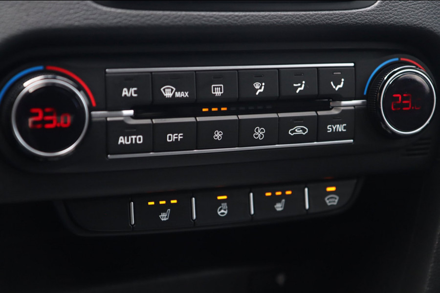 Kia ProCeed 1.6 T-GDI GT / PANODAK / KEYLESS / MEMORY / JBL / CAMERA / CARPLAY